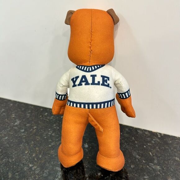 Bleacher Creatures Yale Bulldogs Plus Mascot 10" tall. - Picture 4 of 6